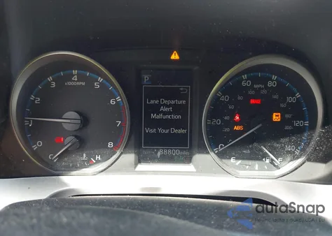 2018 Toyota Rav4 Xle from USA, damaged, VIN JTMWFREV7JD131552